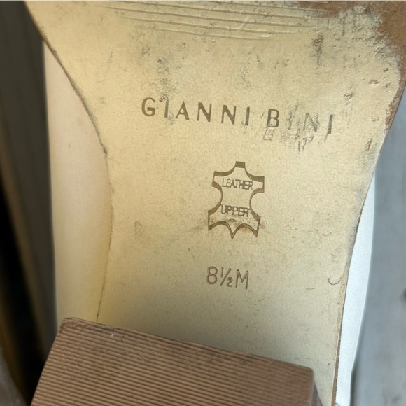 Gianni Bini Cowgirl Boots Cream Leather Snip Toe Slouch Distressed | Size 8.5 - Picture 8 of 13